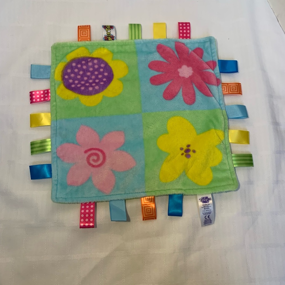 TAGGIES | Baby’s Soft “Lovie” Security Blanket